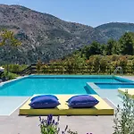 Eliandreia Luxury *