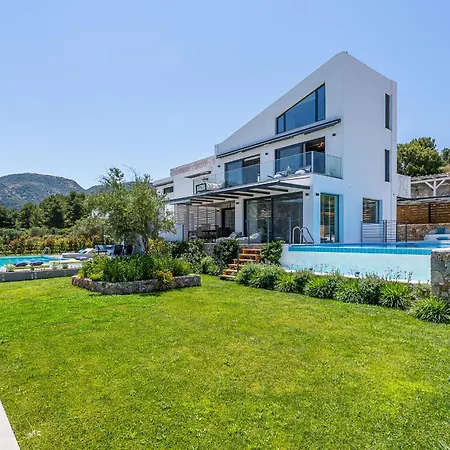Eliandreia Luxury