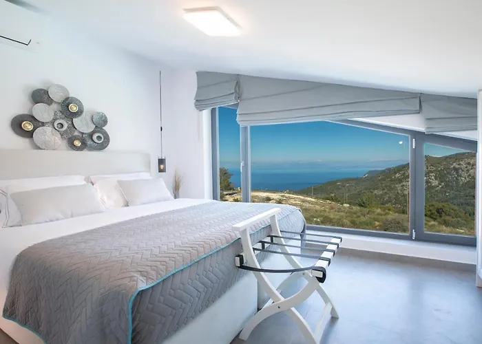 Villa Eliandreia Luxury Kalamítsi