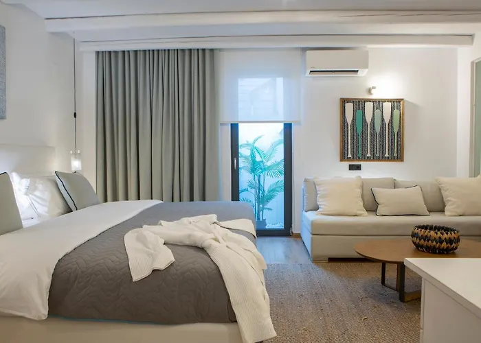 Eliandreia Luxury Villa