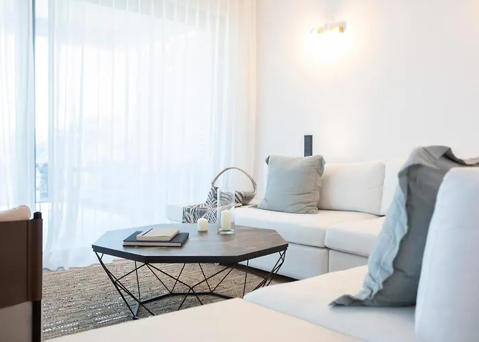 Eliandreia Luxury Villa *