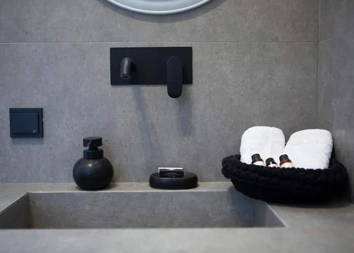 Eliandreia Luxury Villa *