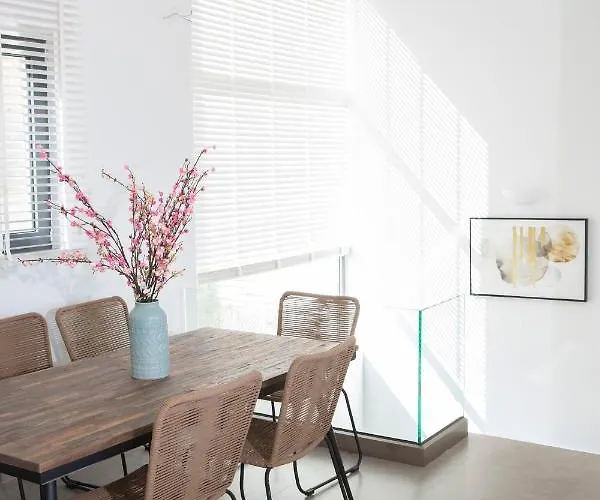 Eliandreia Luxury Villa