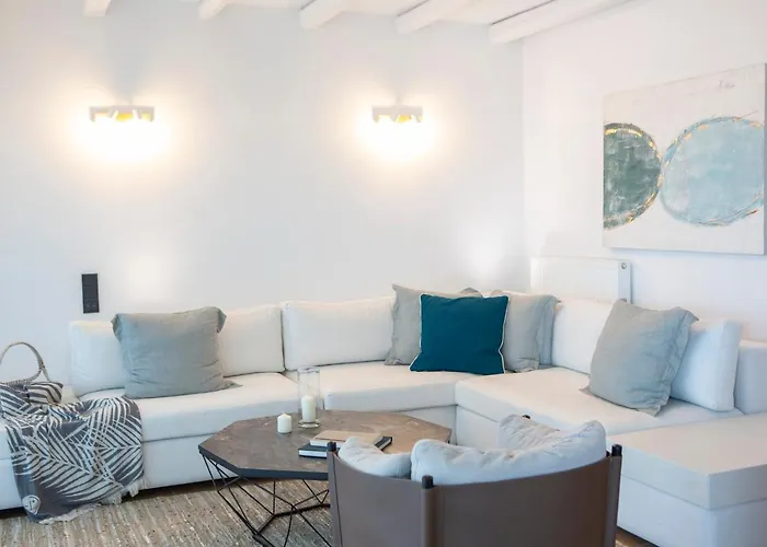 Eliandreia Luxury Villa